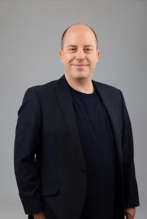 עופר לינצבסקי מנכל הקבוצה עופר לינצבסקי מנכל הקבוצה